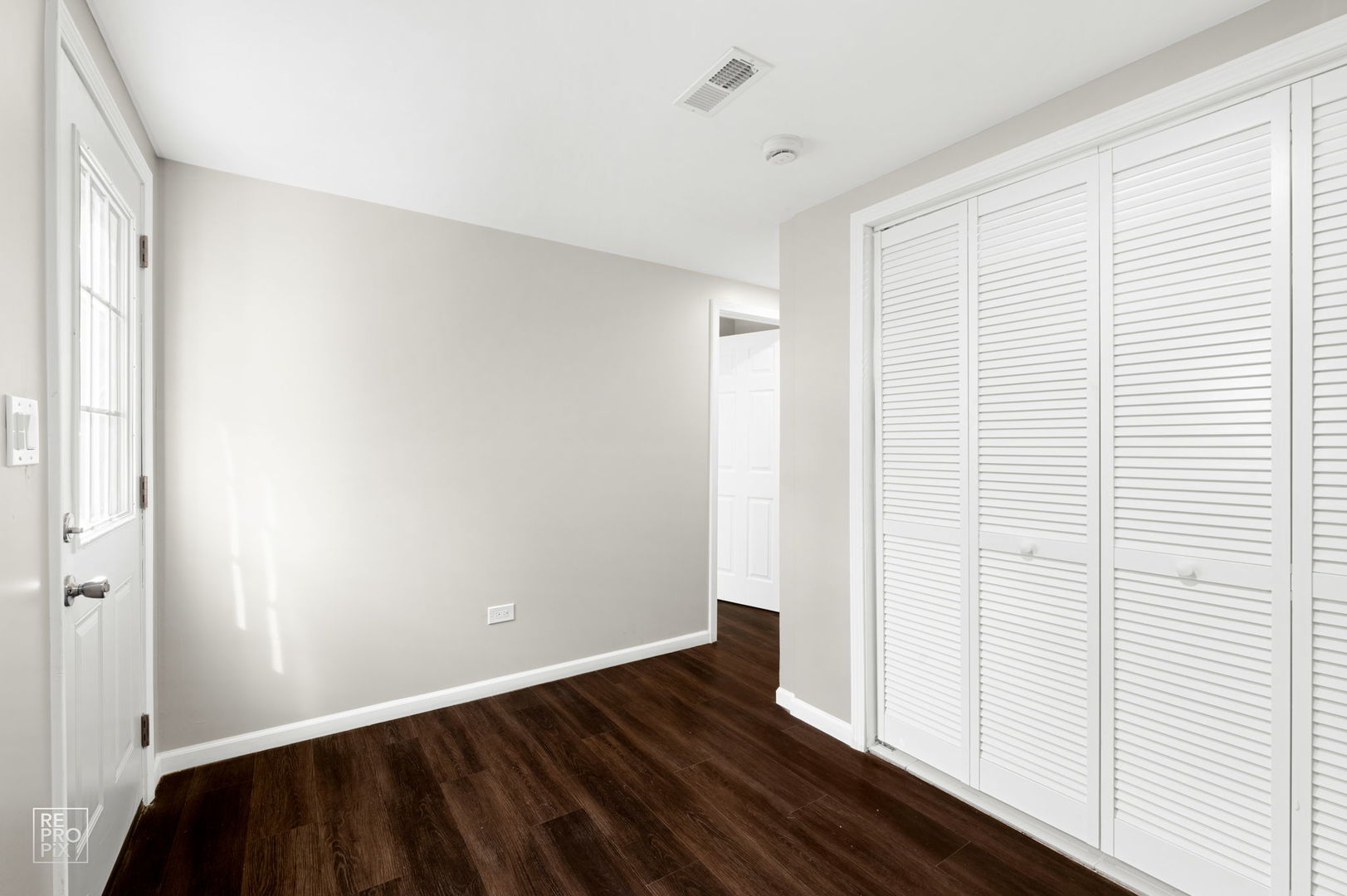 415 Riverside Drive McHenry, IL 60051 - Photo 15 of 20