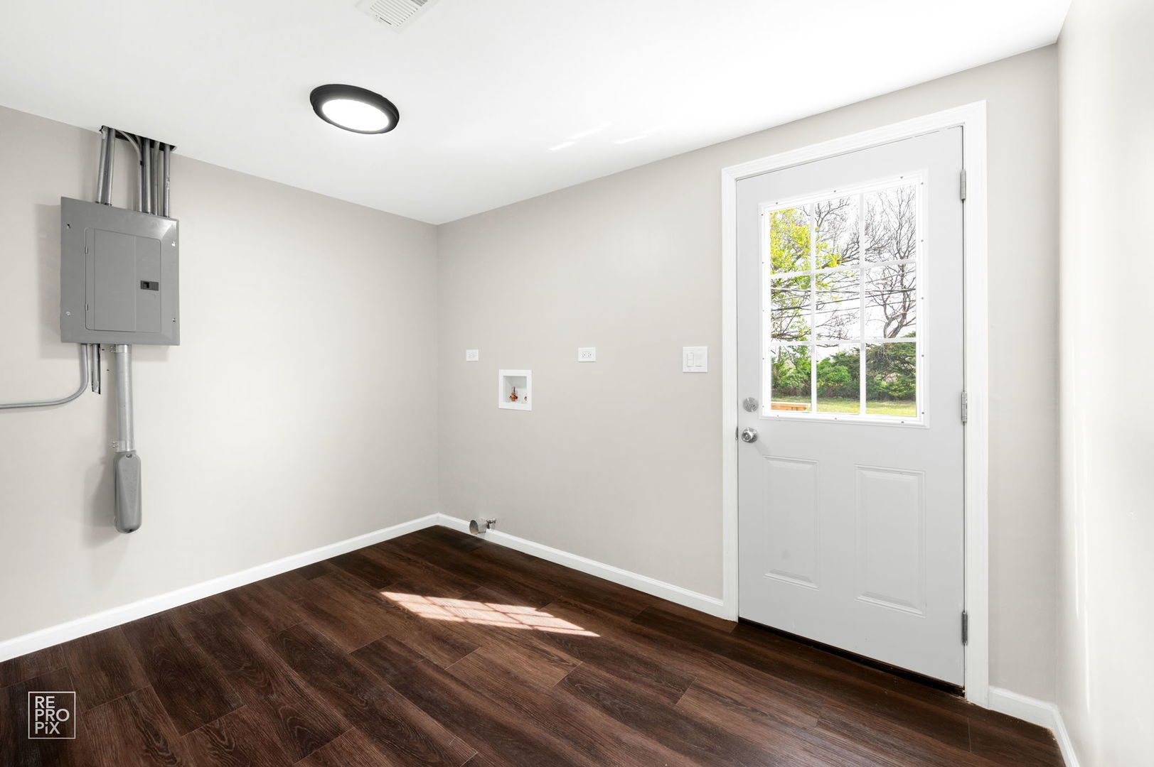 415 Riverside Drive McHenry, IL 60051 - Photo 17 of 20