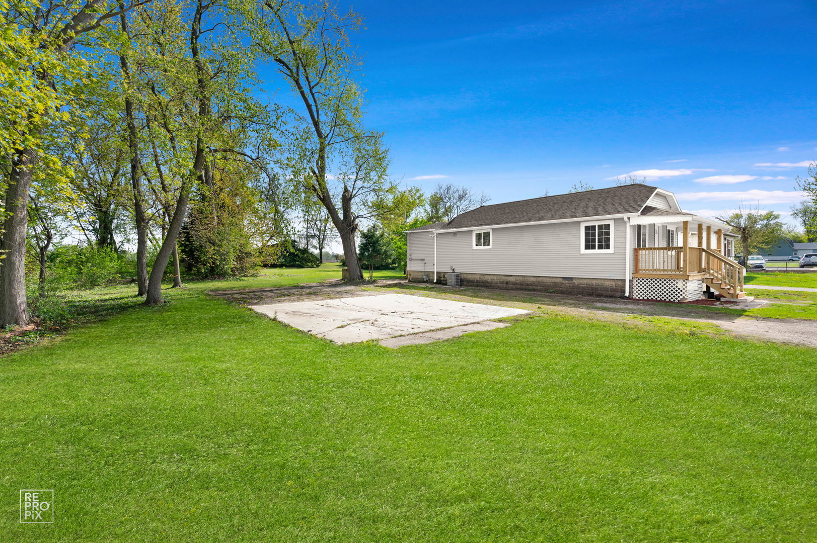 415 Riverside Drive McHenry, IL 60051 - Photo 18 of 20