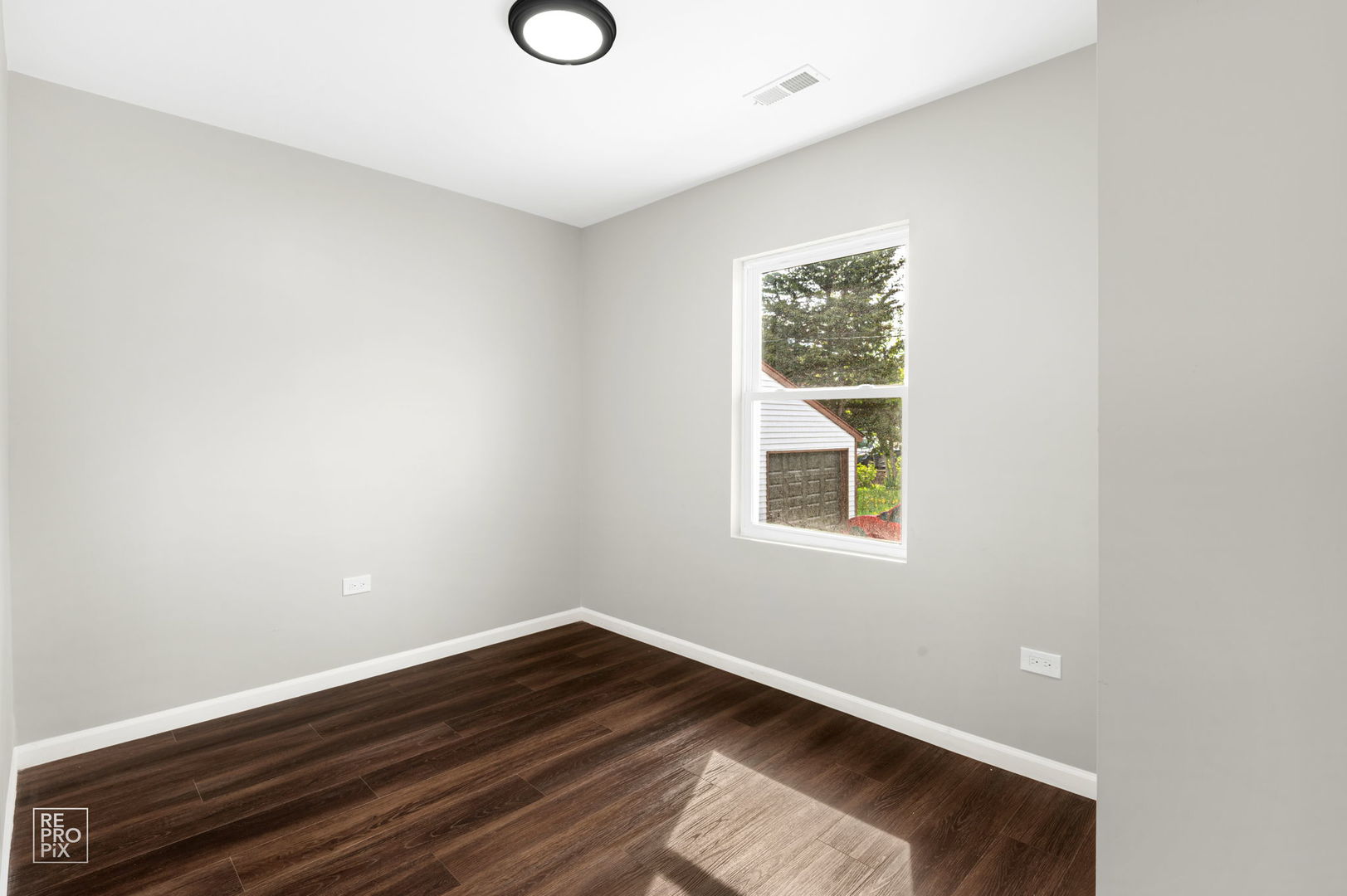 415 Riverside Drive McHenry, IL 60051 - Photo 9 of 20