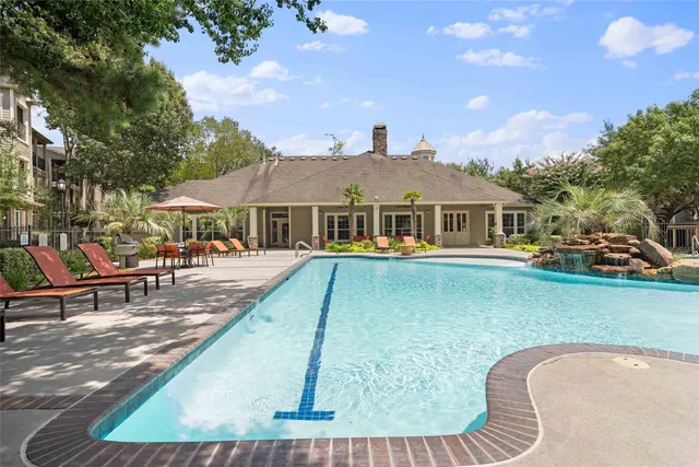 $1,090 | 2400-318 Spring Rain Drive, Spring, TX 77379