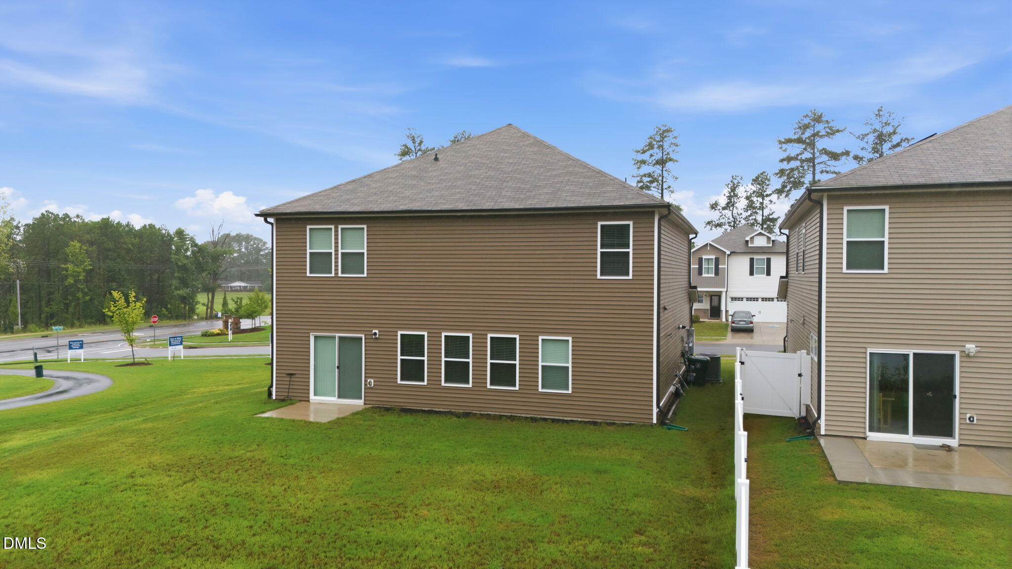104 Acorn Grv Road Garner, NC 27529 - Photo 11 of 50 17-web-or-mls-DJI_20260724094734_0797_D_