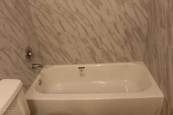 $995 | 3955 Visby Lane, Las Vegas, NV 89119