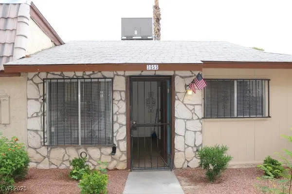 $995 | 3955 Visby Lane, Las Vegas, NV 89119