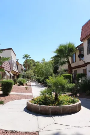 $995 | 3955 Visby Lane, Las Vegas, NV 89119