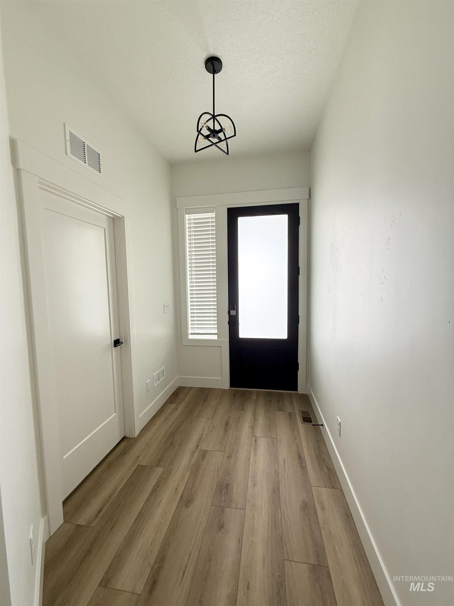 440 South Radiator Way Boise, ID 83716 - Photo 3 of 25