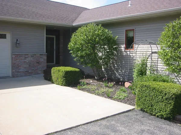 $1,295,000 | N4723 Ridgeview Drive, Portage, WI 53901
