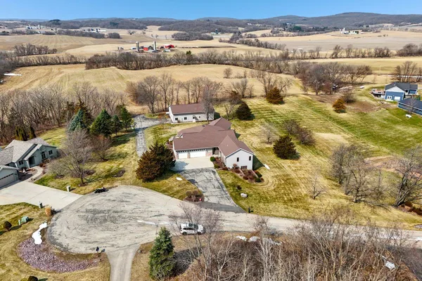 $1,295,000 | N4723 Ridgeview Drive, Portage, WI 53901