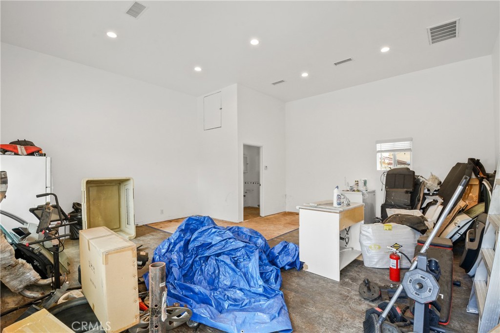9261 Cedar Street Bellflower, CA 90706 - Photo 27 of 33