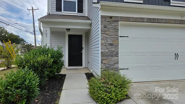 $400,000 | 705 Anglin Forest Way, Charlotte, NC 28214