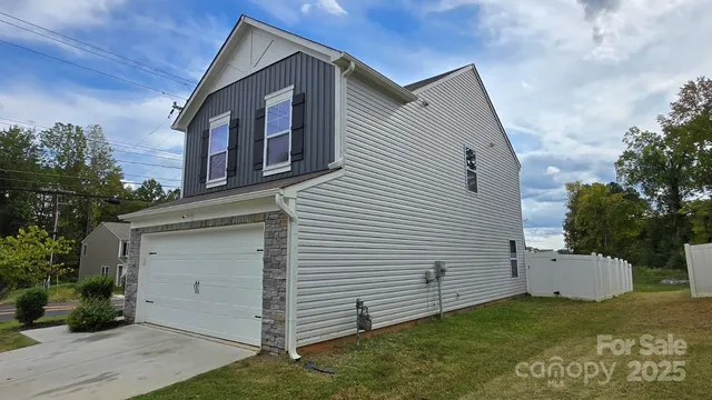 $400,000 | 705 Anglin Forest Way, Charlotte, NC 28214