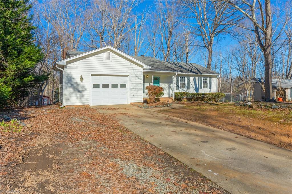 829 Laverton Lane Rural Hall, NC 27045 - Photo 3 of 32 Gallery Image 3