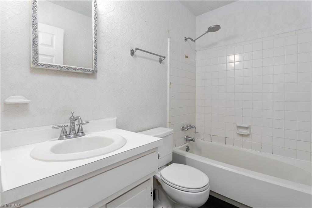 829 Laverton Lane Rural Hall, NC 27045 - Photo 25 of 32 Gallery Image 25