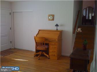 9 Green Ridge Road Voorhees, NJ 08043 - Photo 3 of 10 Living Room