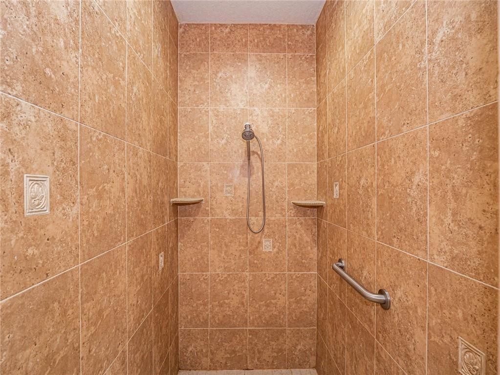 5836 Pine Ridge Circle Vero Beach, FL 32967 - Photo 27 of 36