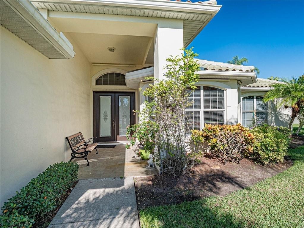 5836 Pine Ridge Circle Vero Beach, FL 32967 - Photo 3 of 36
