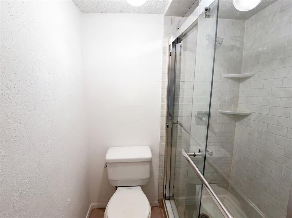 5300 Keller Springs Road, Unit 2075 Dallas, TX 75248 - Photo 9 of 36