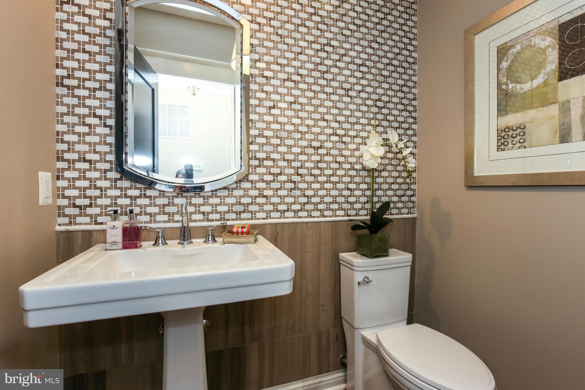 5302 Iroquois Road Bethesda, MD 20816 - Photo 12 of 26 Powder Room