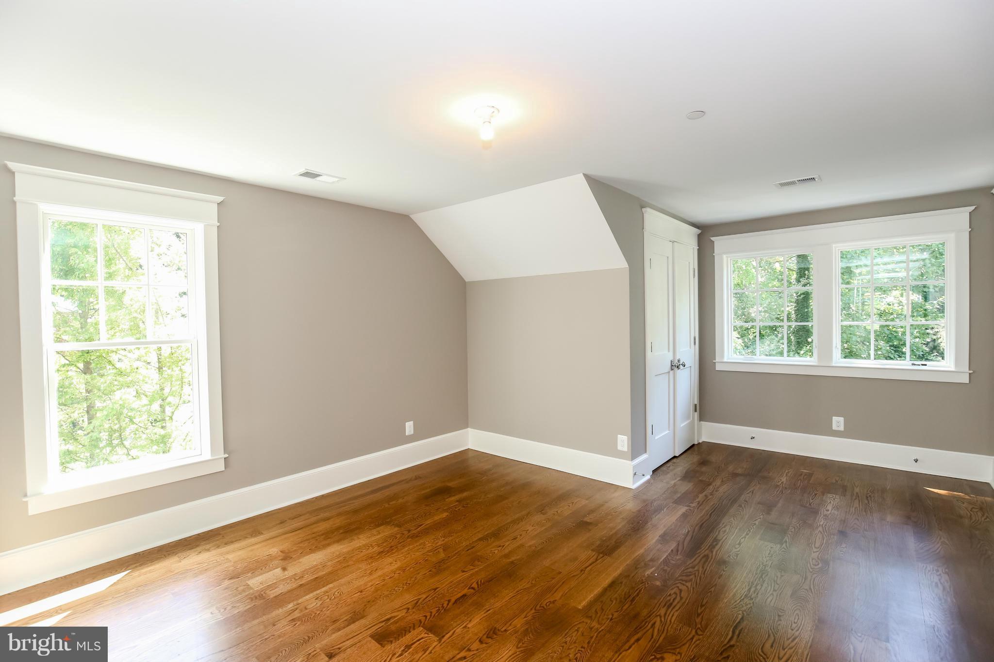 5302 Iroquois Road Bethesda, MD 20816 - Photo 20 of 26 Bedroom Suite #5