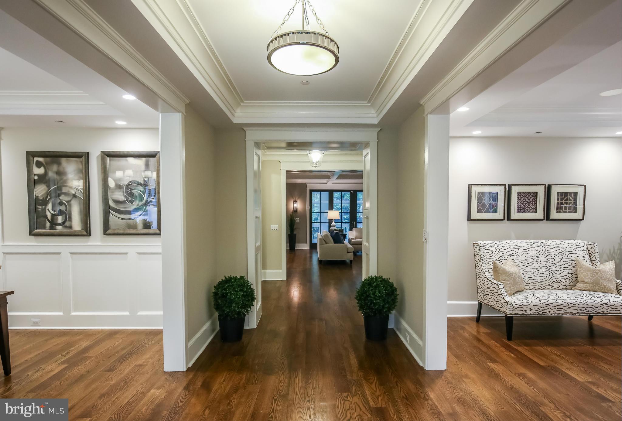 5302 Iroquois Road Bethesda, MD 20816 - Photo 3 of 26 Foyer