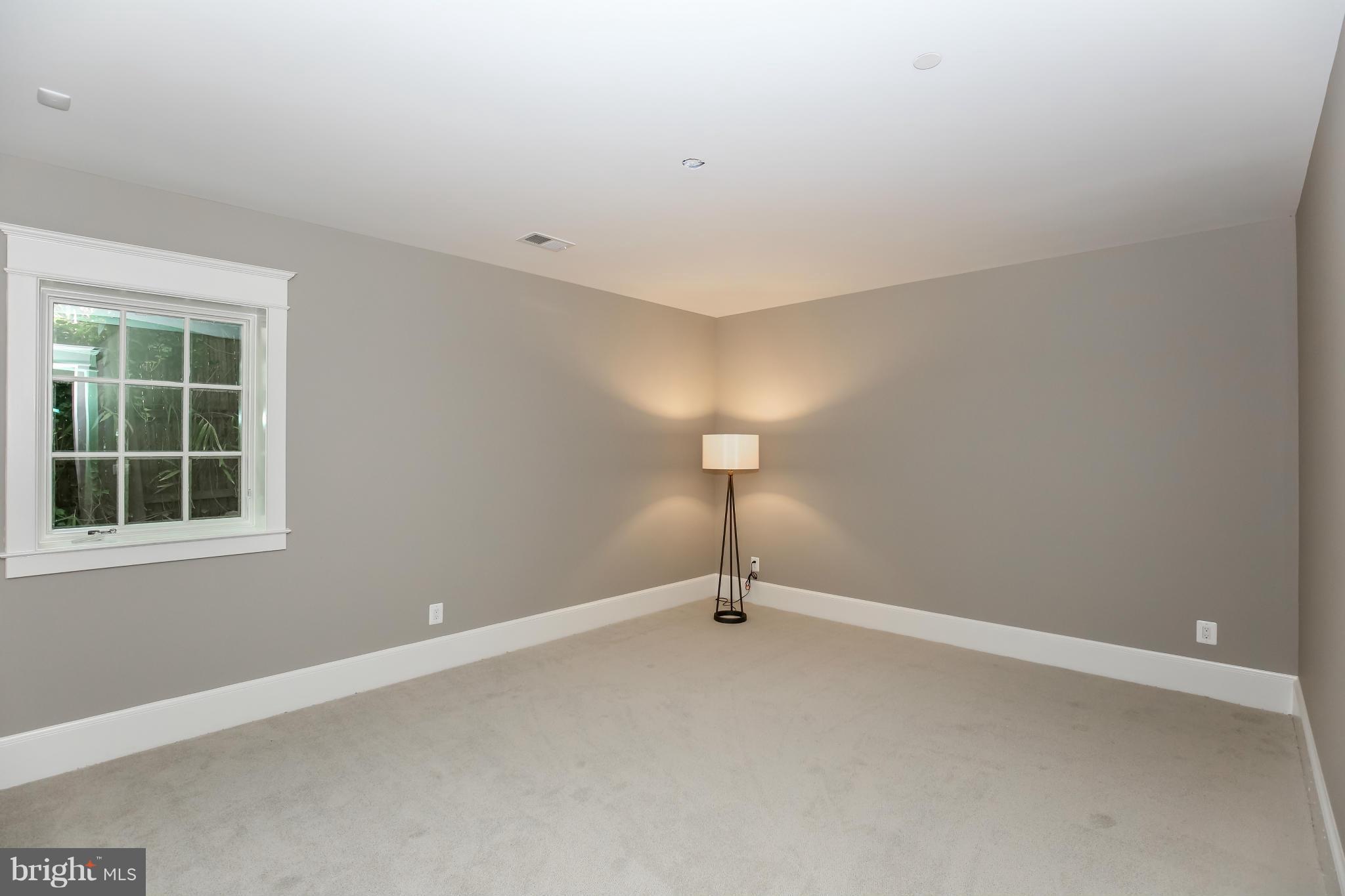 5302 Iroquois Road Bethesda, MD 20816 - Photo 24 of 26 Bedroom Suite #6