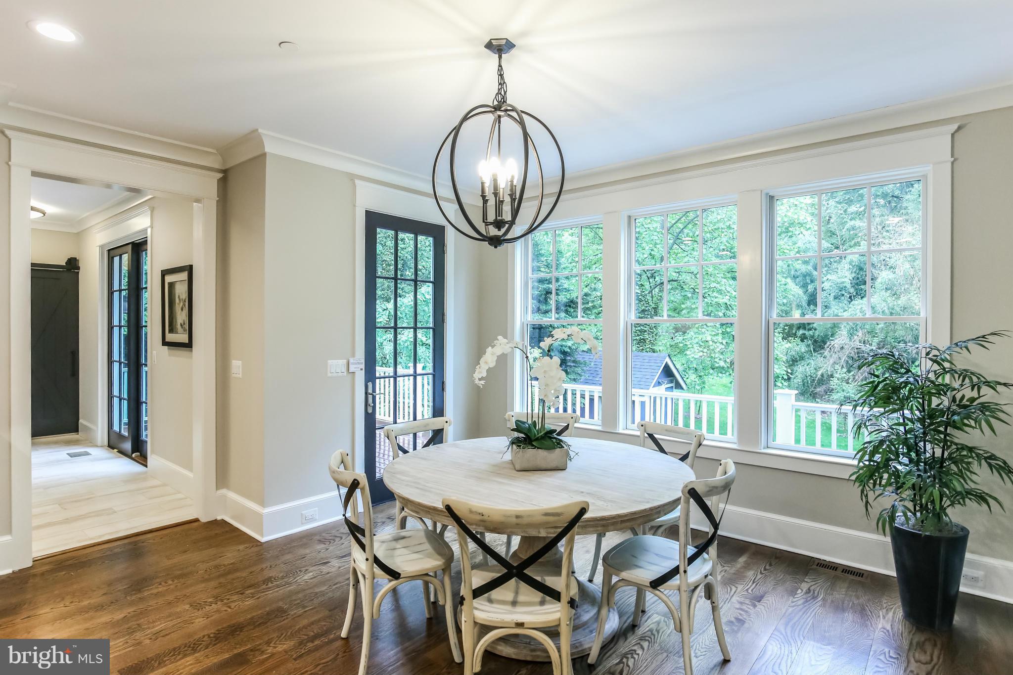 5302 Iroquois Road Bethesda, MD 20816 - Photo 9 of 26 Breakfast Area