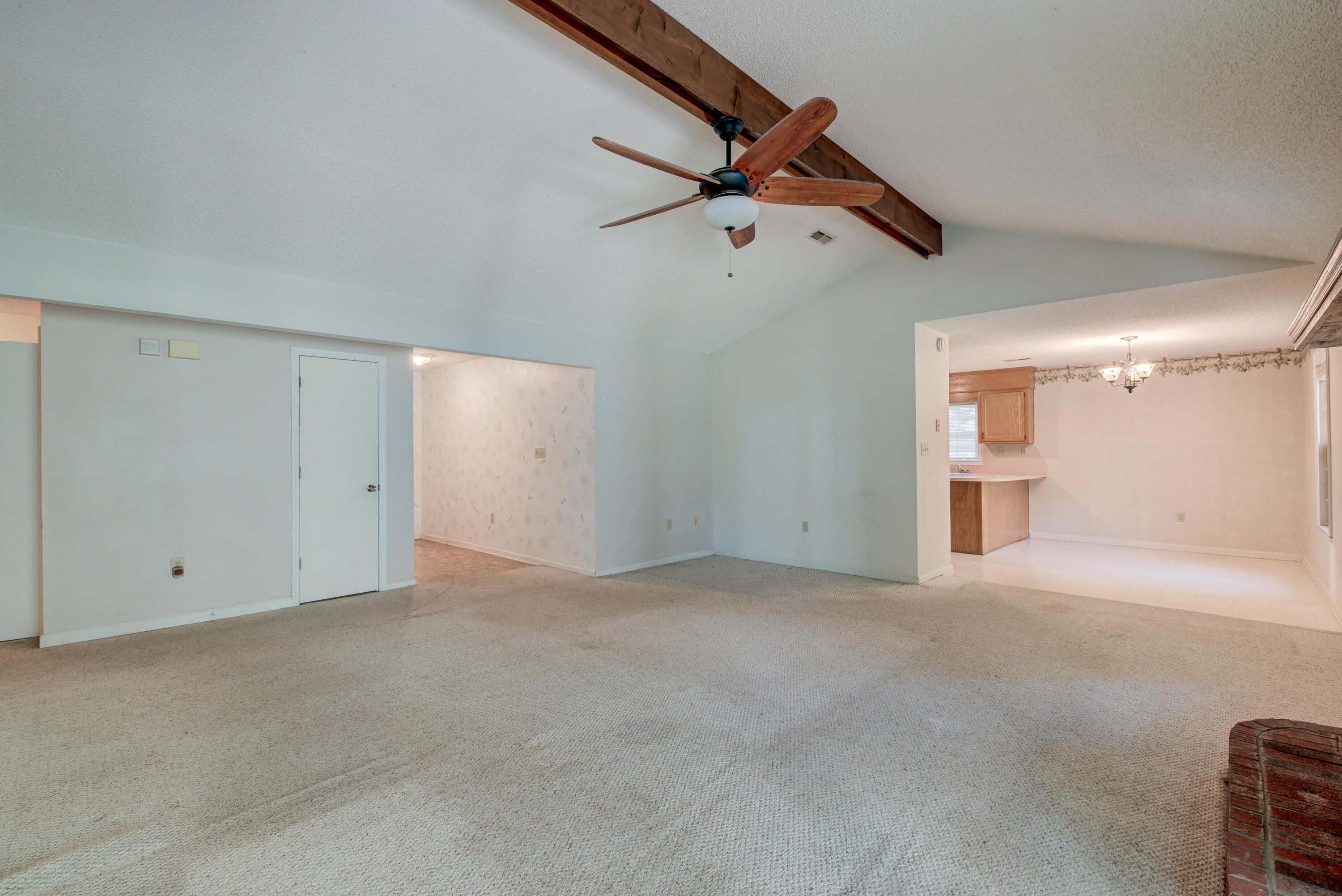 441 Compton Drive Moncks Corner, SC 29461 - Photo 5 of 47 DSC_9067_68_69_70_71