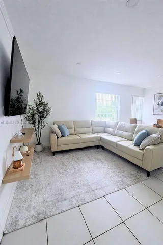 $2,200 | 6901 Southwest 129th Avenue, Unit 5, Miami, FL 33183