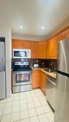 $2,200 | 6901 Southwest 129th Avenue, Unit 5, Miami, FL 33183