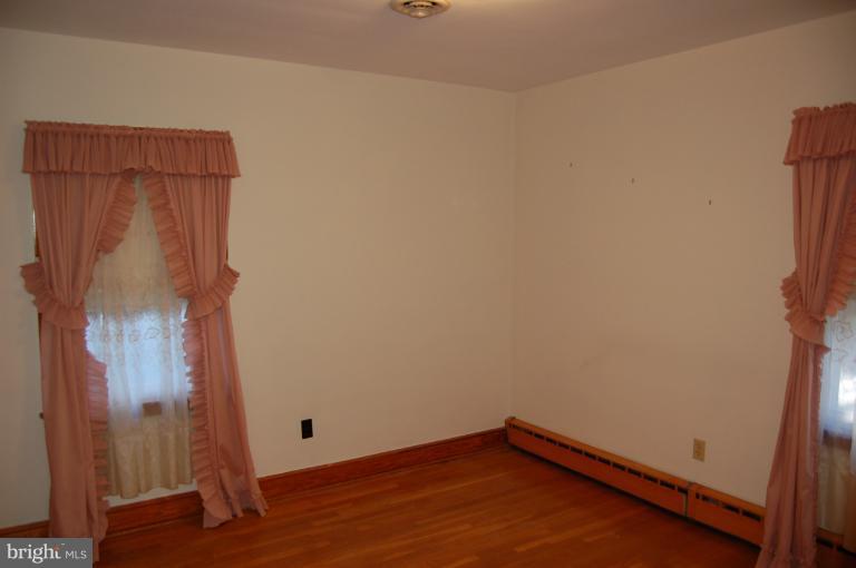 921 Braxton Road Front Royal, VA 22630 - Photo 15 of 30 Bedroom