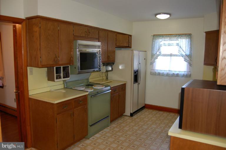 921 Braxton Road Front Royal, VA 22630 - Photo 16 of 30 Kitchen