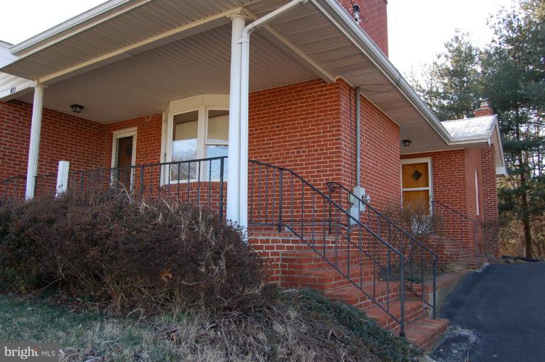 921 Braxton Road Front Royal, VA 22630 - Photo 19 of 30 Exterior (General)