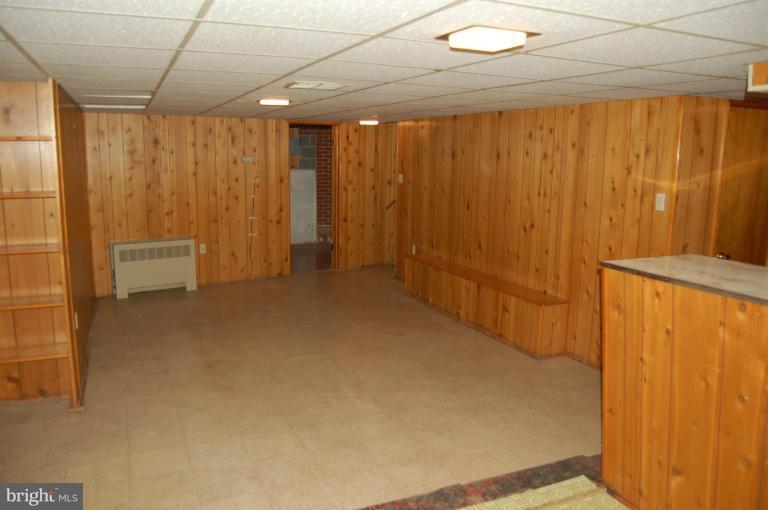 921 Braxton Road Front Royal, VA 22630 - Photo 3 of 30 Rec Room
