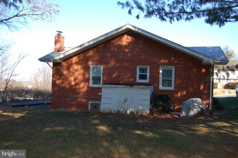 921 Braxton Road Front Royal, VA 22630 - Photo 21 of 30 Exterior (General)