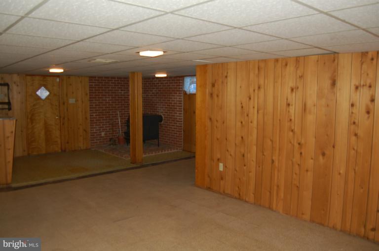 921 Braxton Road Front Royal, VA 22630 - Photo 22 of 30 Rec Room