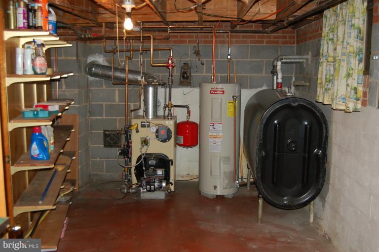 921 Braxton Road Front Royal, VA 22630 - Photo 5 of 30 Basement