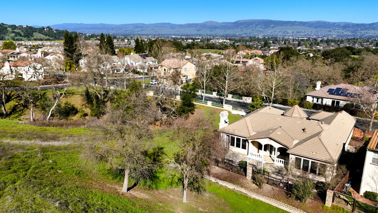 7071 Eagle Ridge Drive Gilroy, CA 95020 - Photo 2 of 2