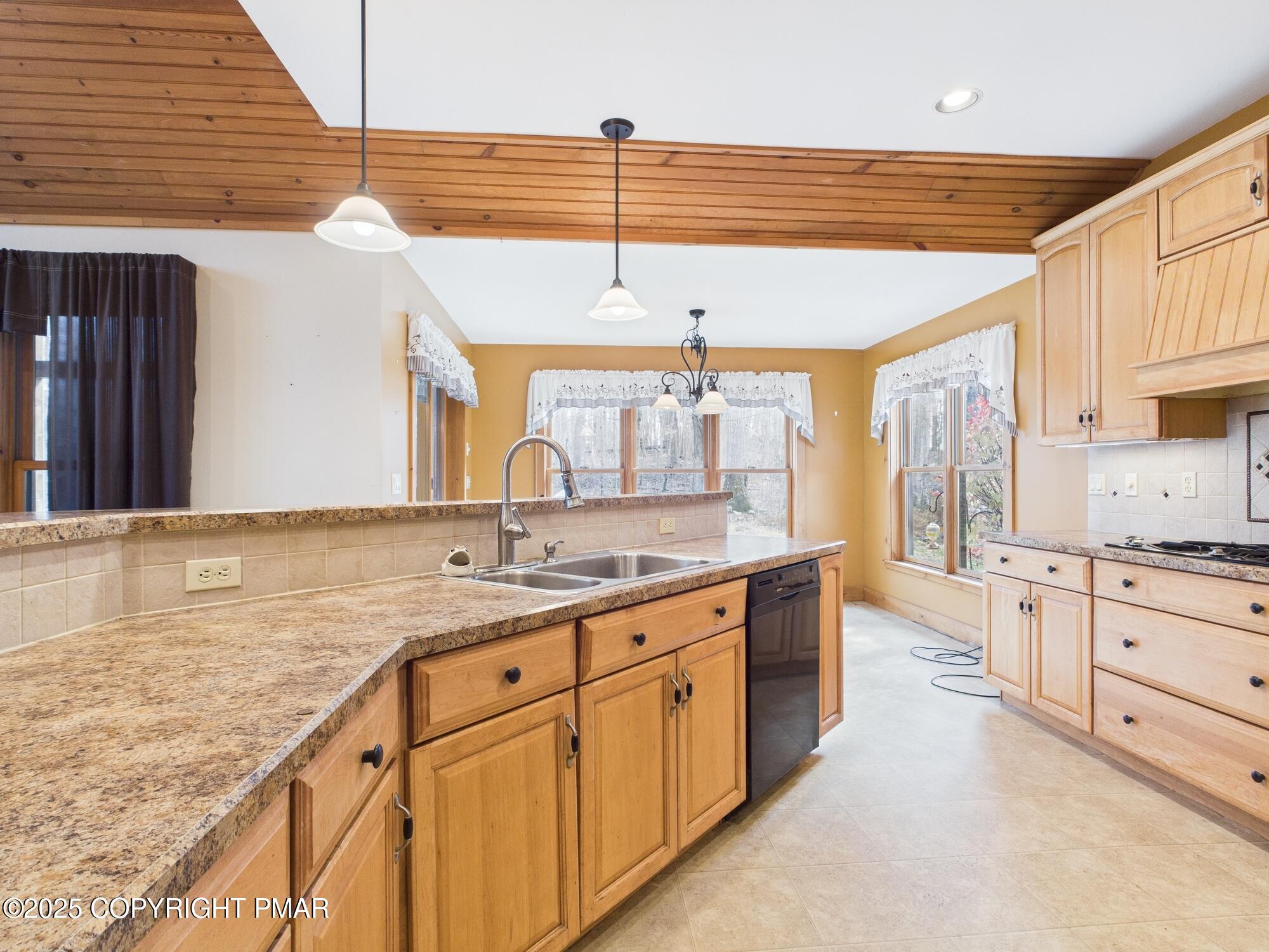 1286 Blackberry Road Pocono Lake, PA 18347 - Photo 14 of 52 KITCHEN