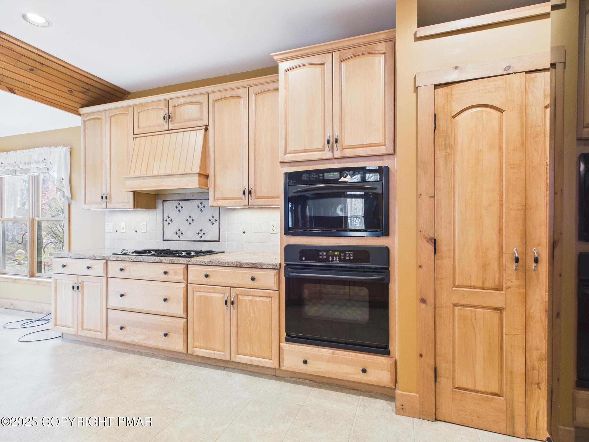 1286 Blackberry Road Pocono Lake, PA 18347 - Photo 16 of 52 KITCHEN