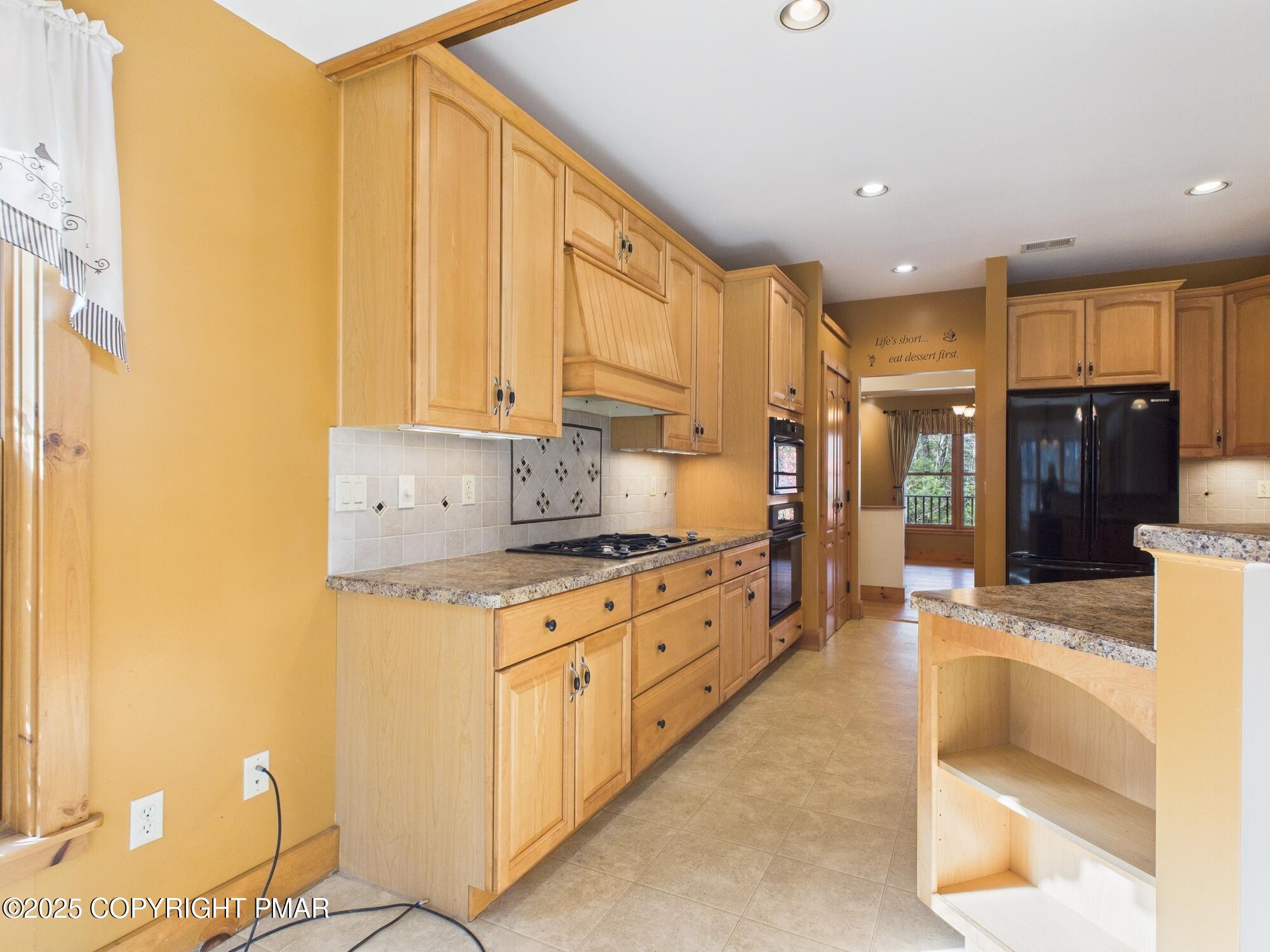 1286 Blackberry Road Pocono Lake, PA 18347 - Photo 17 of 52 KITCHEN