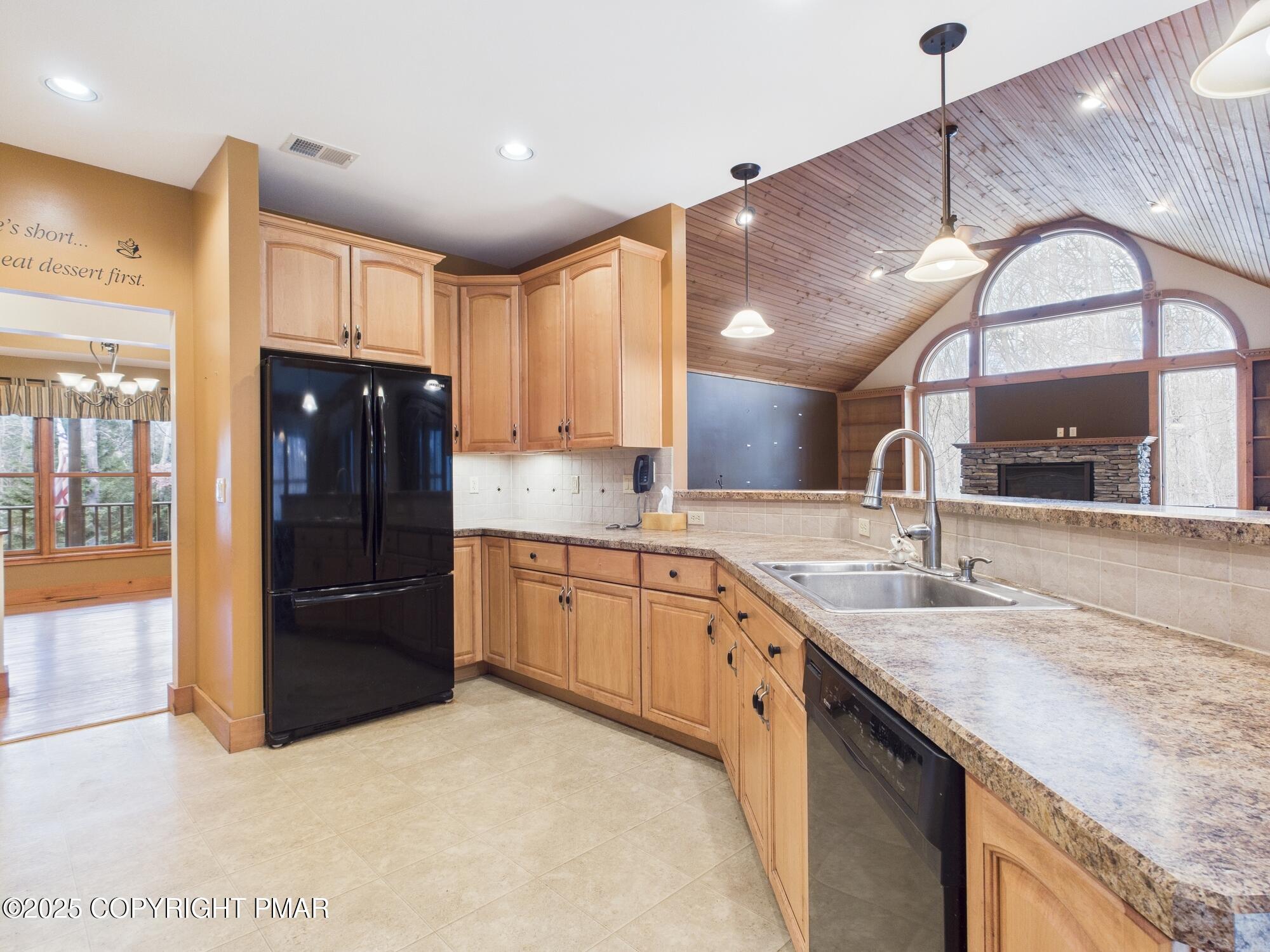 1286 Blackberry Road Pocono Lake, PA 18347 - Photo 21 of 52 KITCHEN