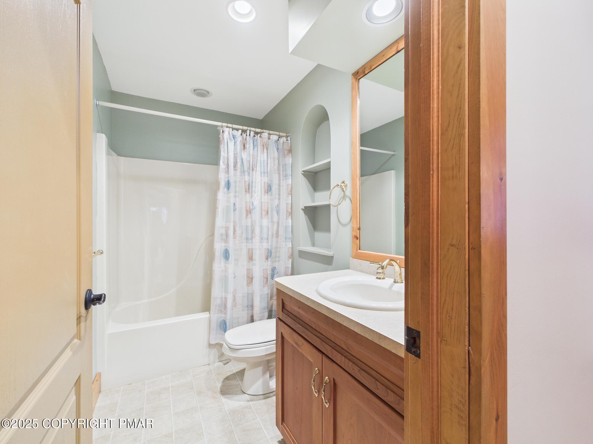 1286 Blackberry Road Pocono Lake, PA 18347 - Photo 25 of 52 MAIN BATH