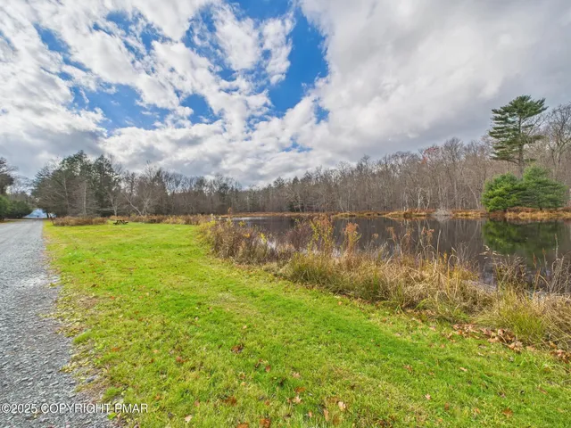 $449,999 | 1286 Blackberry Road, Pocono Lake, PA 18347