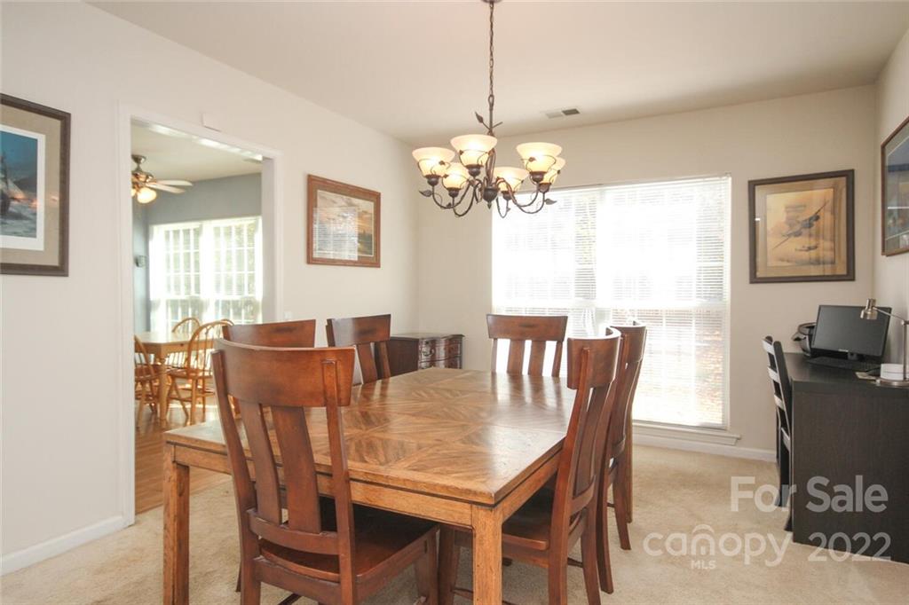 635 Clearbrook Road Matthews, NC 28105 - Photo 8 of 34 Gallery Image 8