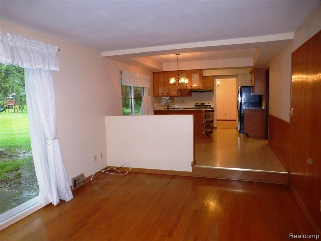 736 Wilwood Road Rochester Hills, MI 48309 - Photo 16 of 47