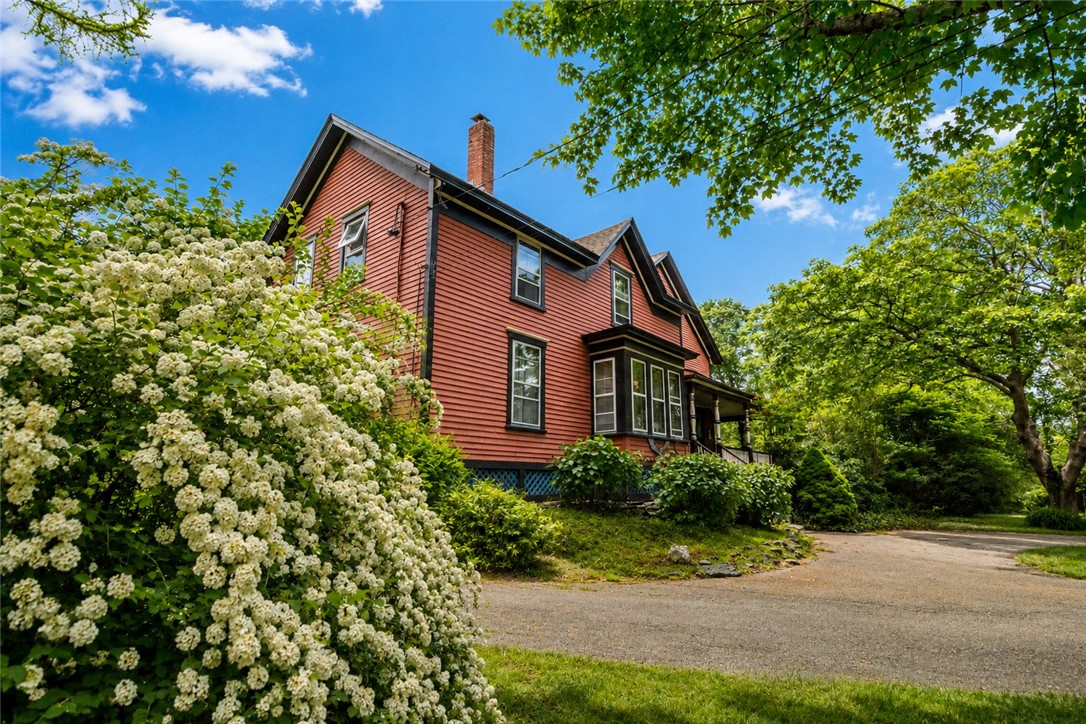 219 Nanaquaket Road Tiverton, RI 02878 - Photo 29 of 50