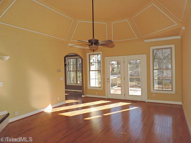 3262 Valley Road Winston-Salem, NC 27106 - Photo 4 of 15 Den/Family/Great Room.