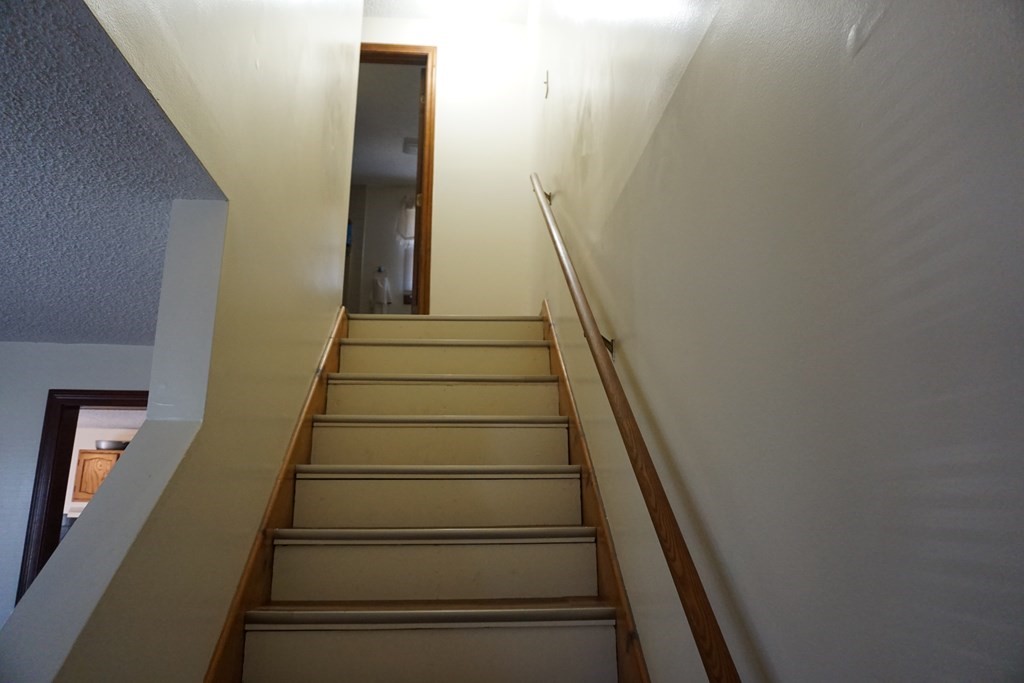 108-a&b Carr Street Springfield, MA 01118 - Photo 15 of 31 Gallery Image 15