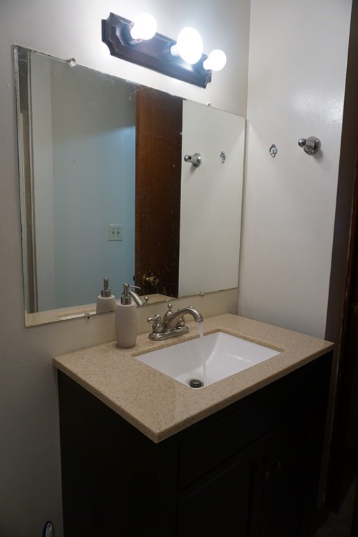 108-a&b Carr Street Springfield, MA 01118 - Photo 18 of 31 Gallery Image 18