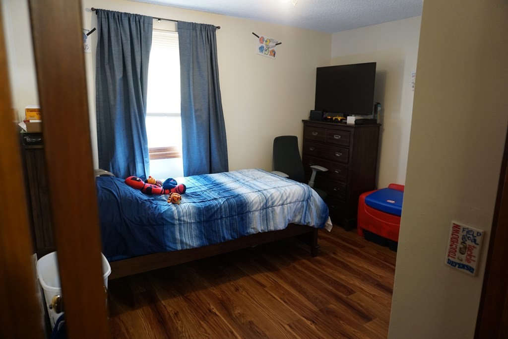 108-a&b Carr Street Springfield, MA 01118 - Photo 20 of 31 Gallery Image 20